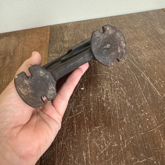 REX 27 Hand Operated Rivet Press ANTIQUE Pat Pend October 9 1900 Cast Iron - Picture 4 of 12